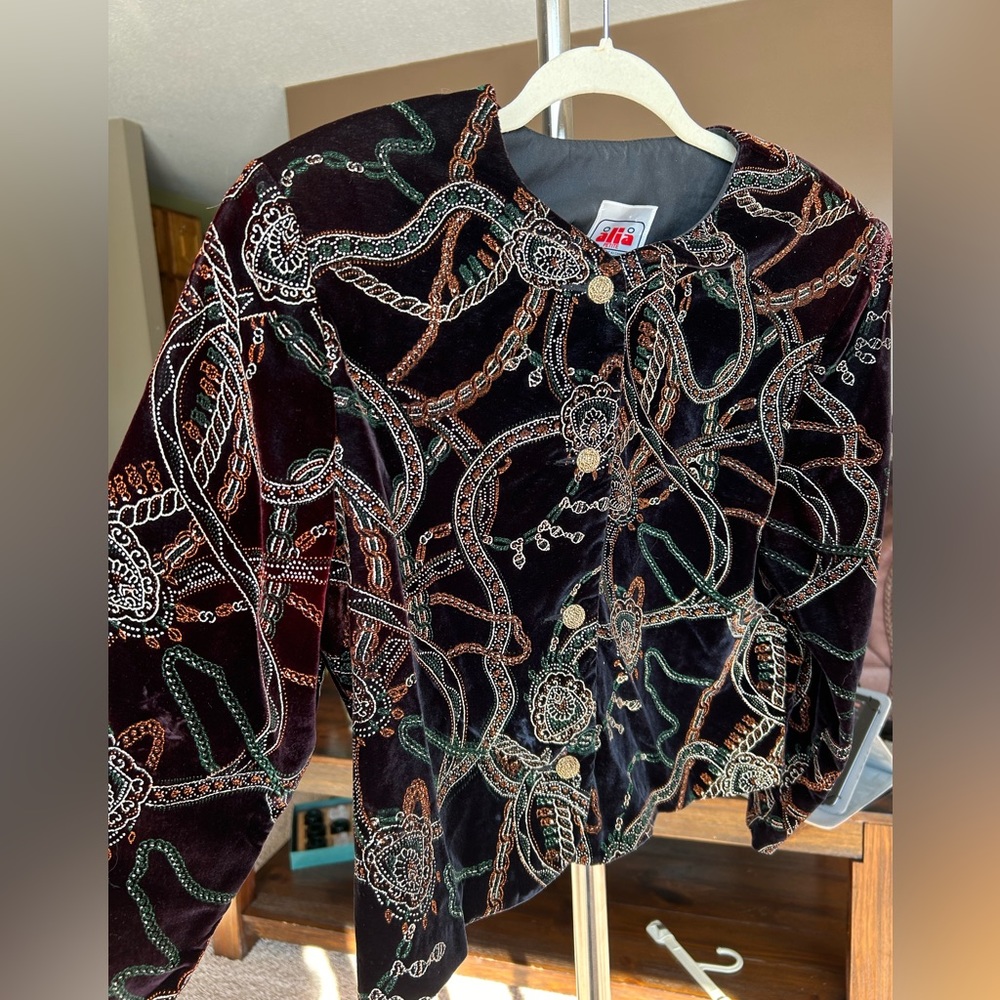 Alia velvet vintage coat